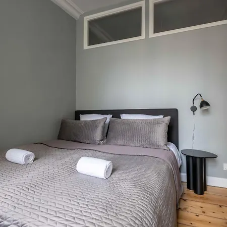 Charming In Latin Quarter Of *