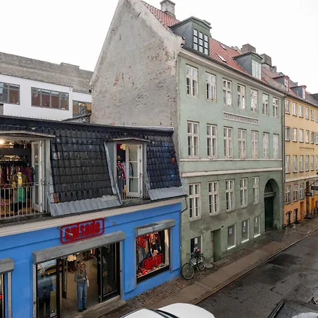 Charming In Latin Quarter Of *