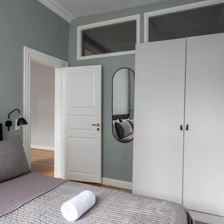 Charming In Latin Quarter Of شقة *